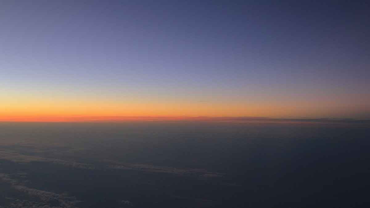 Horizons of Silence: Flight from Heathrow to Chicago